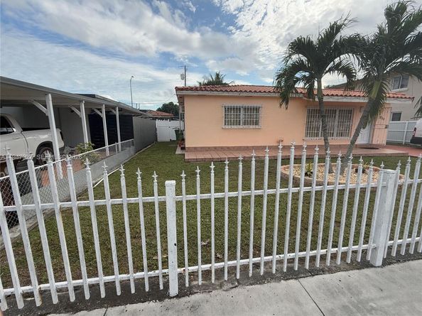 380 W 41st St, Hialeah FL 33012