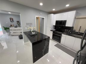 380 W 41st St, Hialeah FL 33012