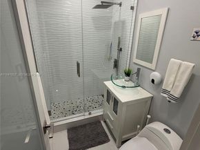 380 W 41st St, Hialeah FL 33012