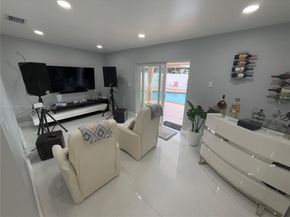 380 W 41st St, Hialeah FL 33012