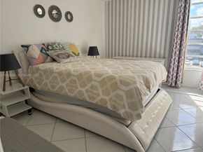 8821 W Flagler St 411, Miami FL 33174