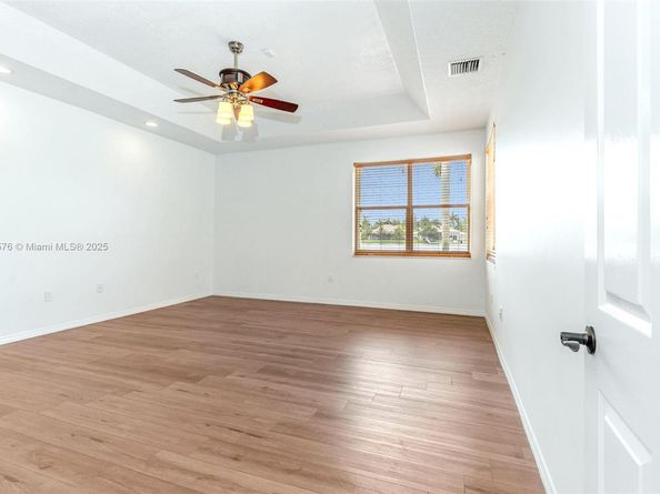 13790 NW 20th St, Pembroke Pines FL 33028
