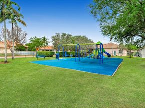 13790 NW 20th St, Pembroke Pines FL 33028