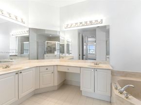 13790 NW 20th St, Pembroke Pines FL 33028