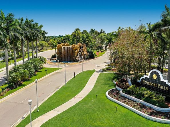 13790 NW 20th St, Pembroke Pines FL 33028