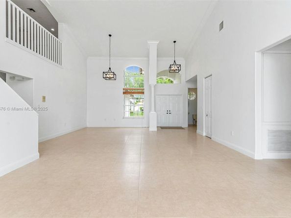 13790 NW 20th St, Pembroke Pines FL 33028