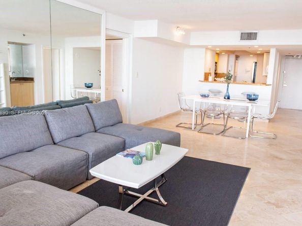 1717 N Bayshore Dr B4141, Miami FL 33132