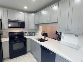 2391 NW 89th Dr 404, Coral Springs FL 33065