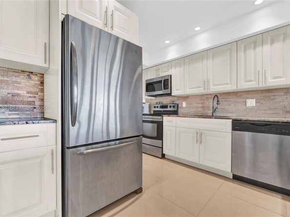 200 Diplomat Pkwy 729, Hallandale Beach FL 33009