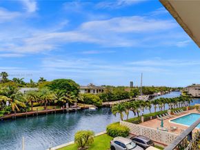 401 Golden Isles Dr 307, Hallandale Beach FL 33009