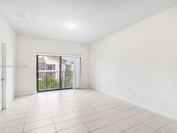 7865 NW 104th Ave 33, Doral FL 33178