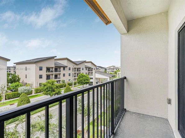 7865 NW 104th Ave 33, Doral FL 33178