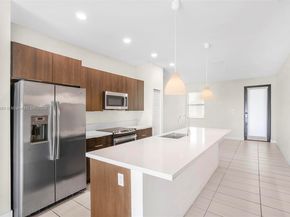 7865 NW 104th Ave 33, Doral FL 33178