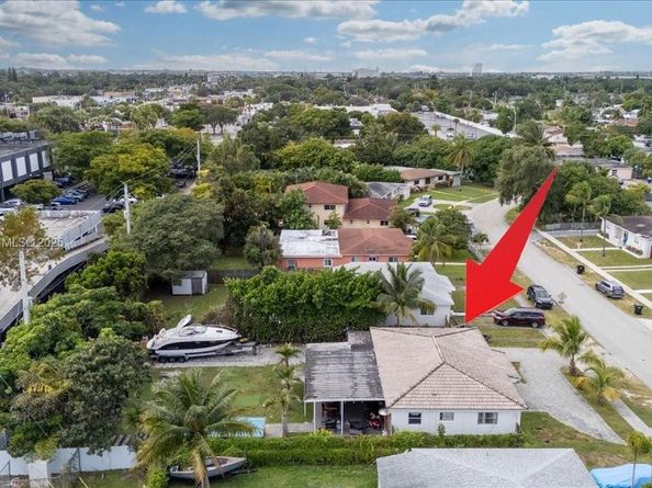 640 NE 168th St, North Miami Beach FL 33162