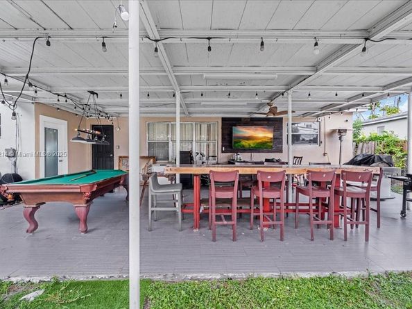 640 NE 168th St, North Miami Beach FL 33162