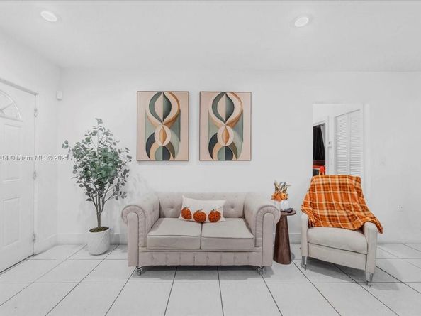 640 NE 168th St, North Miami Beach FL 33162