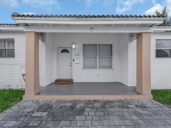 640 NE 168th St, North Miami Beach FL 33162
