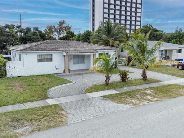 640 NE 168th St, North Miami Beach FL 33162