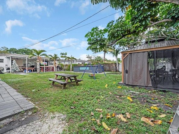 640 NE 168th St, North Miami Beach FL 33162