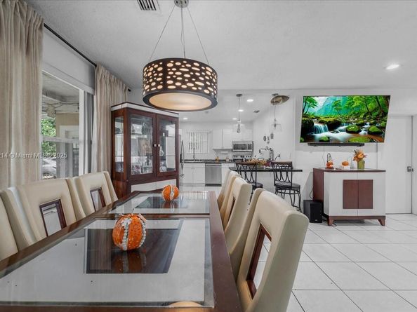 640 NE 168th St, North Miami Beach FL 33162