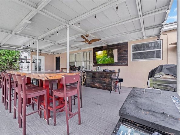 640 NE 168th St, North Miami Beach FL 33162