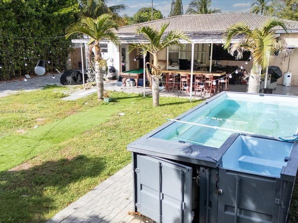 640 NE 168th St, North Miami Beach FL 33162