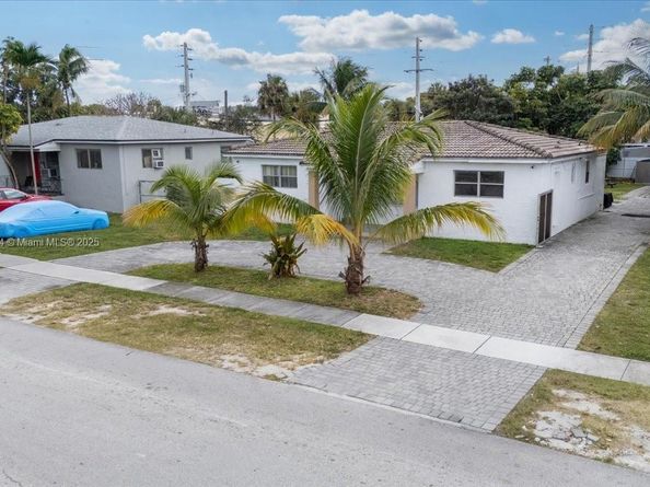 640 NE 168th St, North Miami Beach FL 33162