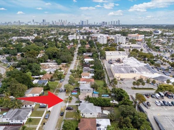 640 NE 168th St, North Miami Beach FL 33162