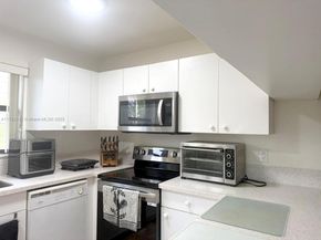 14240 SW 94th Cir Ln 10332, Miami FL 33186