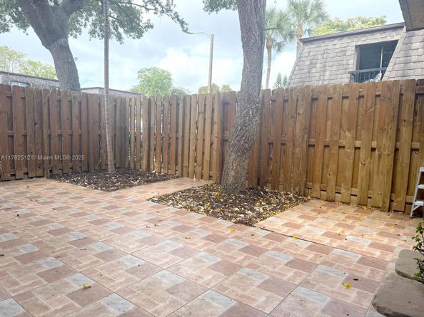 14240 SW 94th Cir Ln 10332, Miami FL 33186