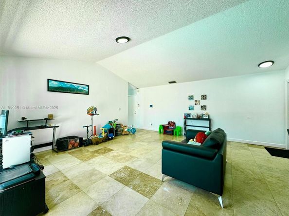 14145 SW 100th Ter, Miami FL 33186