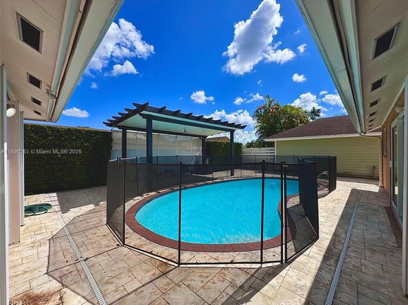 14145 SW 100th Ter, Miami FL 33186