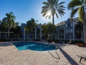 11133 SW 8th St 306, Pembroke Pines FL 33025