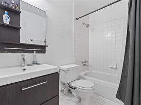 6235 Kendale Lakes Cir 247, Miami FL 33183