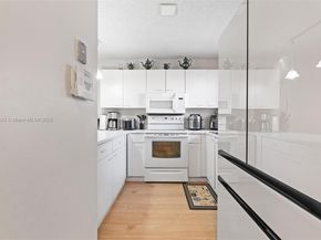 6235 Kendale Lakes Cir 247, Miami FL 33183
