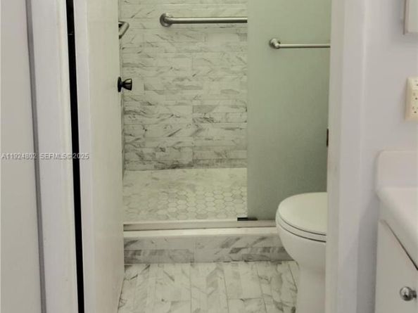 9530 N Belfort Cir 108, Tamarac FL 33321