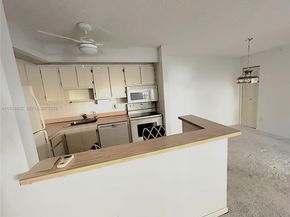 9530 N Belfort Cir 108, Tamarac FL 33321