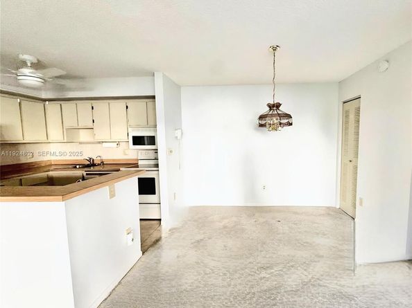 9530 N Belfort Cir 108, Tamarac FL 33321