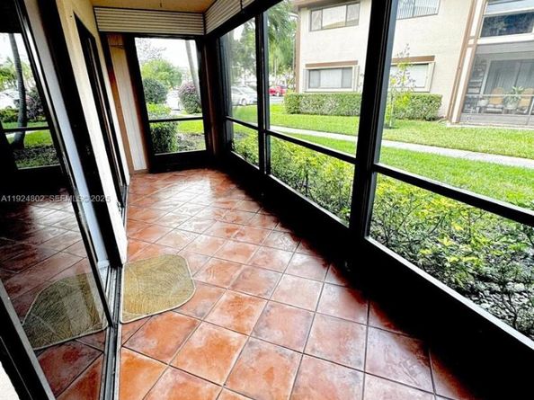 9530 N Belfort Cir 108, Tamarac FL 33321