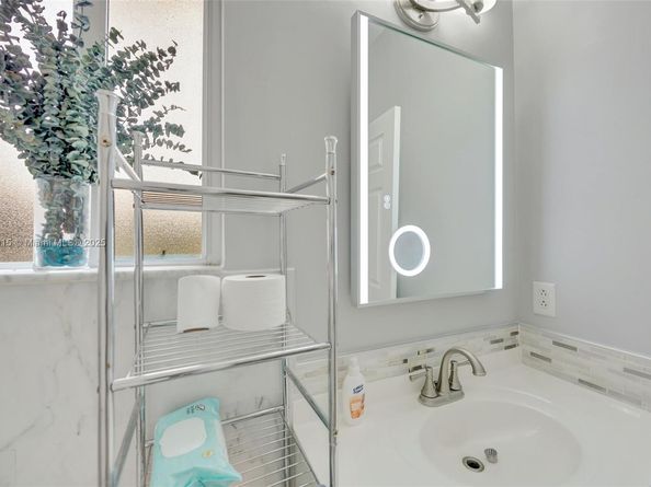 1130 NE 41st Ave, Homestead FL 33033