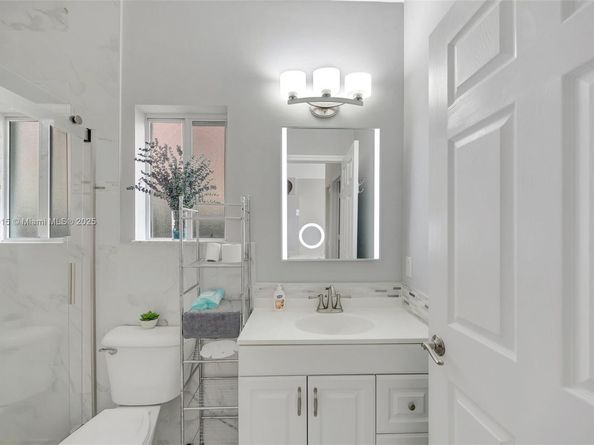 1130 NE 41st Ave, Homestead FL 33033