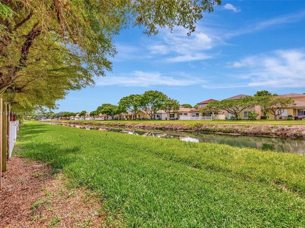 1130 NE 41st Ave, Homestead FL 33033