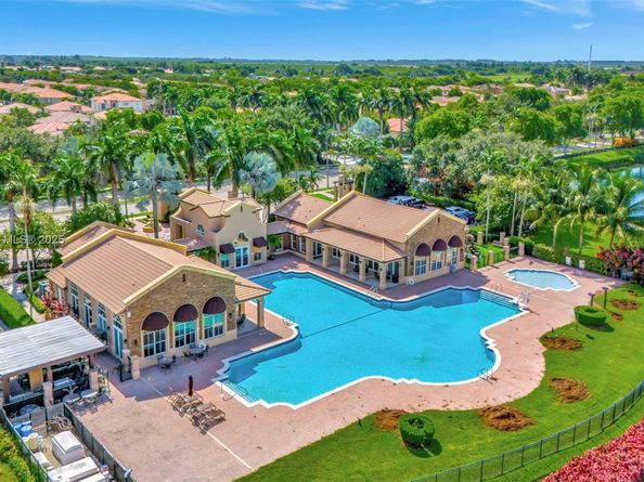 1130 NE 41st Ave, Homestead FL 33033