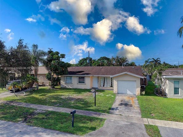 11540 NW 33rd St, Sunrise FL 33323