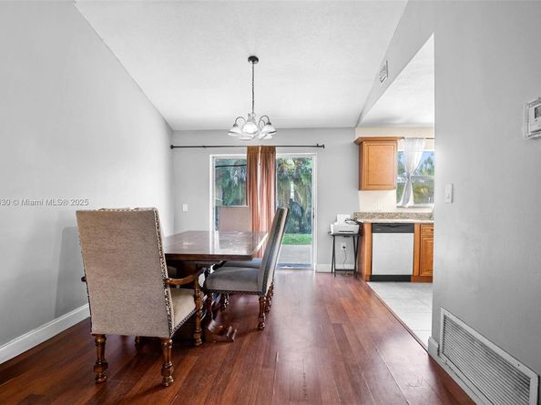 11540 NW 33rd St, Sunrise FL 33323