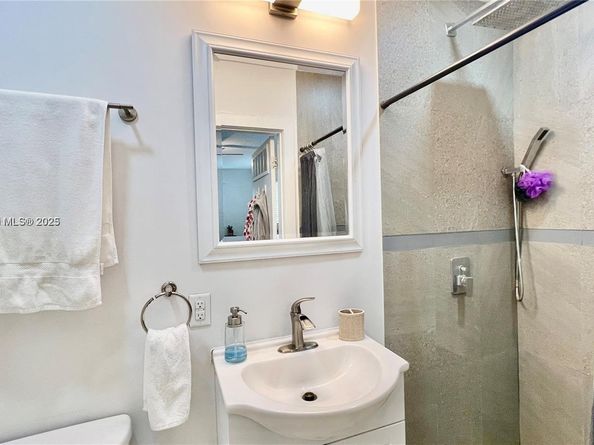1770 NW 51st Ter, Miami FL 33142