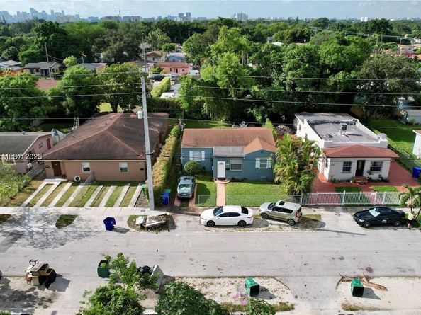 1770 NW 51st Ter, Miami FL 33142
