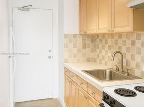 880 NE 69th St 4H, Miami FL 33138