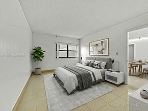 200 Lakeview Dr 101, Weston FL 33326