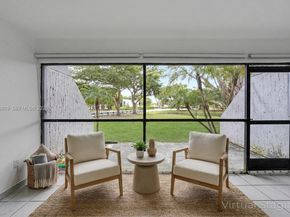 200 Lakeview Dr 101, Weston FL 33326